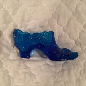 VINTAGE BLUE GLASS SHOE DECORATION BY KANAWHA GLASS COMPANY